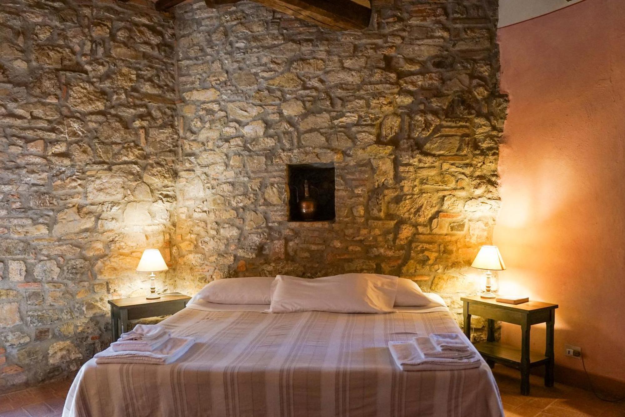 Borgo Di Camporsevoli Villa Eksteriør bilde